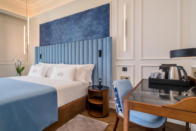 Deluxe Double Room with City View · photo 6