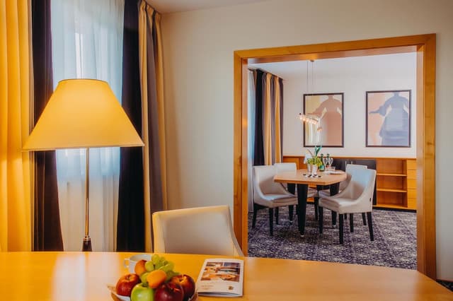 Junior Suite with Executive Lounge Access · photo 2