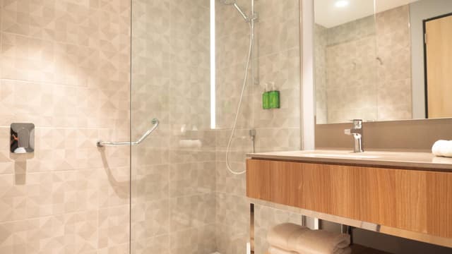 Habitación Estándar con Cama King - Acceso para Personas con Discapacidad · foto 4