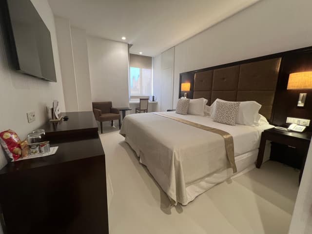 Executive Room · photo 1