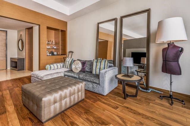 Executive Suite · photo 1
