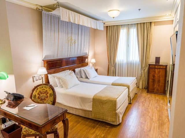 Melia Room King Bed · photo 1