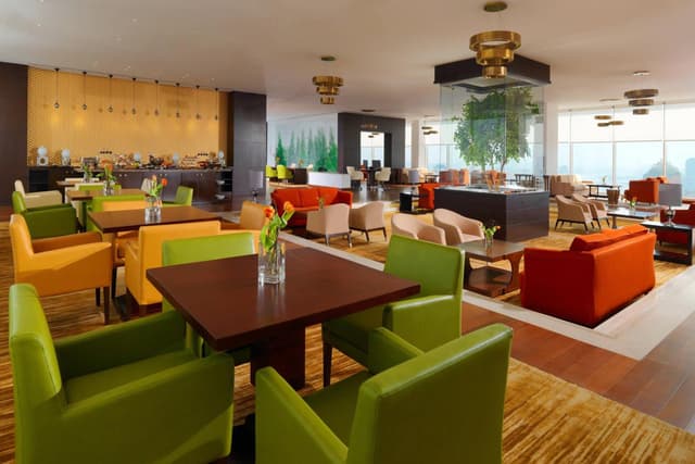 Habitación de invitados del club, 2 camas individuales, vista parcial al río · foto 4