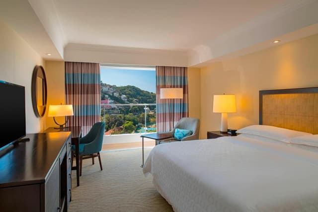 Classic King Room, Guest room, 1 King, Mountain view · photo 1