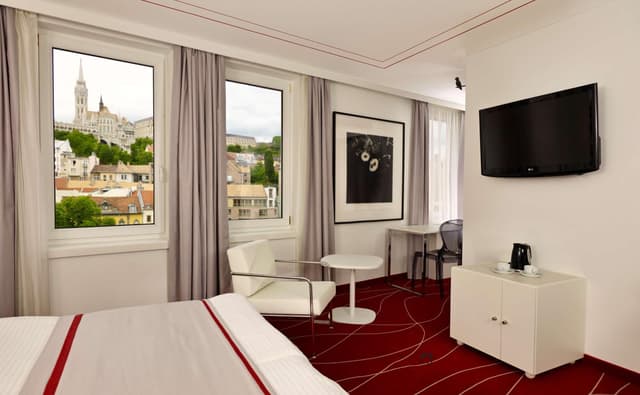 Superior Double Room with Castle View · photo 2