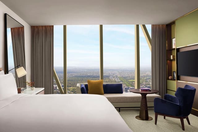 Deluxe, City View, 1 King Bed · photo 2