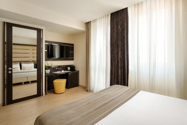 Deluxe Double or Twin Room · photo 5
