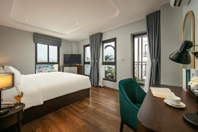 Executive Balcony · photo 1