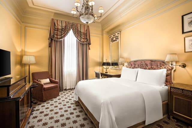Classic, Guest room, 1 King, Courtyard view · photo 1