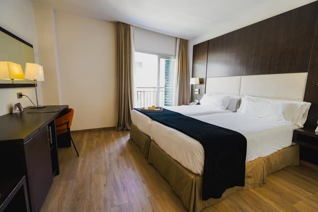 Deluxe Double Room with Balcony · photo 1