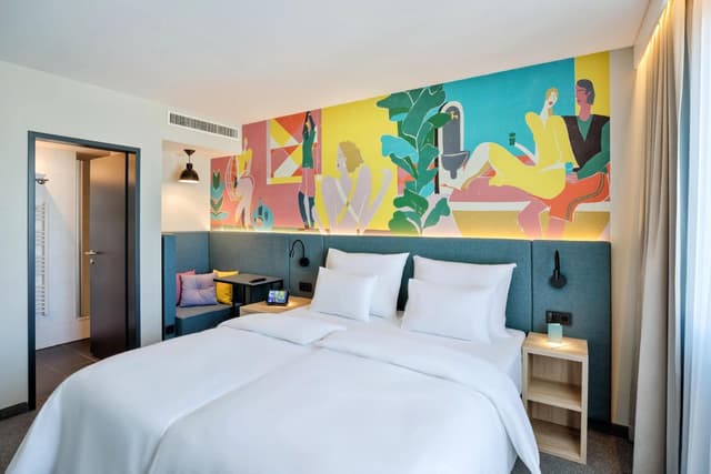 Master Bedroom · photo 1