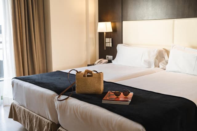 Double or Twin Room · photo 7