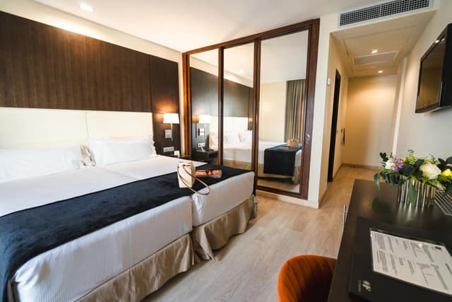 Double or Twin Room · photo 2