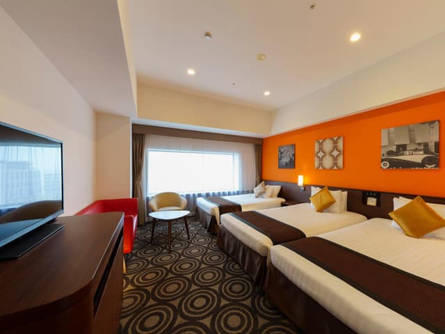 Superior Floor City View Triple Room · photo 1