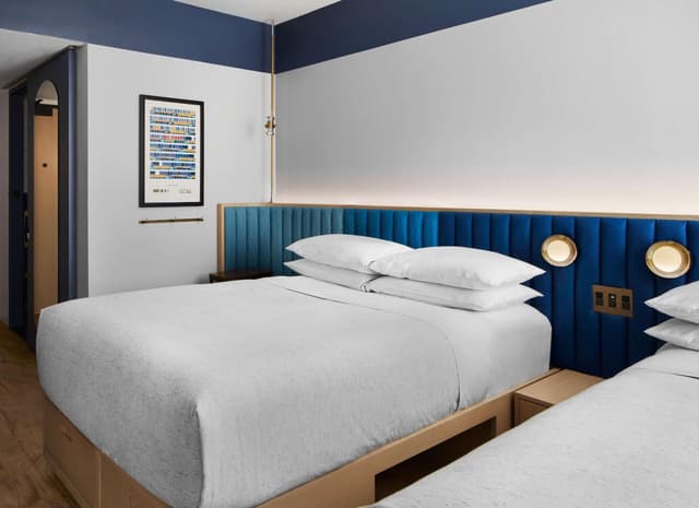 Double Room with Two Double Beds - Hearing Accessible · photo 1