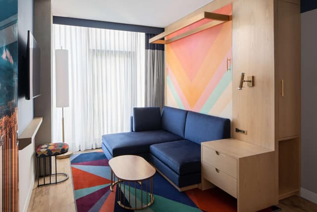 Flex Room with Wall Bed · photo 3
