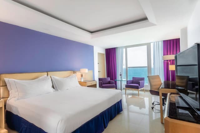 King Room with Roll-In Shower and Ocean View - Accessible · foto 6