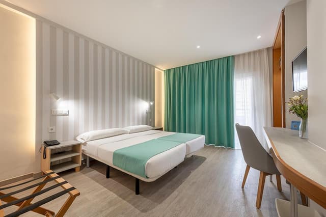 Double or Twin Room (2 Adults) · photo 6