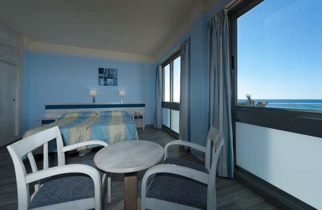 Estudio con vista al mar · foto 2