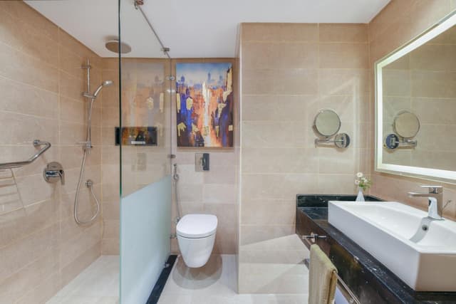 Premium King Room With 24/7 Butler Lounge Access · photo 7