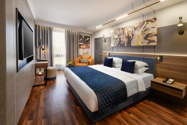 Premium King Room With 24/7 Butler Lounge Access · photo 1