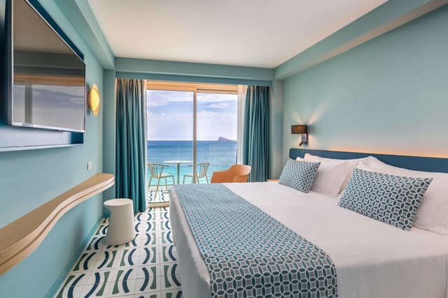 Superior Double or Twin Room with Sea View · photo 1