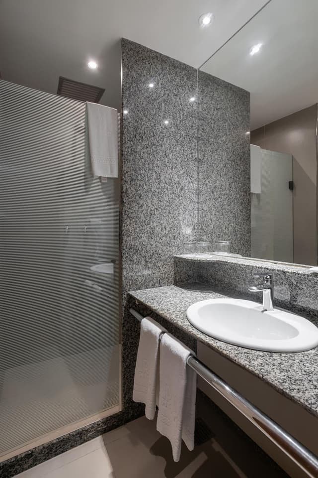 Standard Twin Room · photo 4