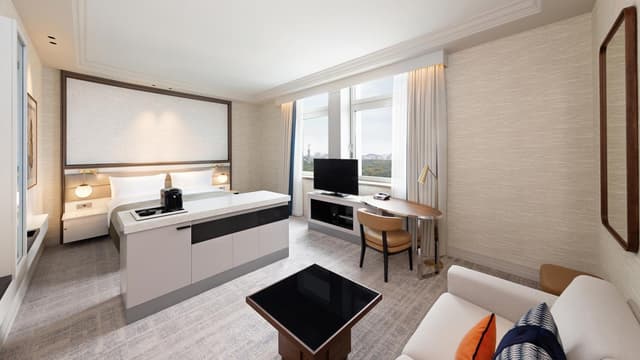 Premium King Room with City View - High Floor · photo 1