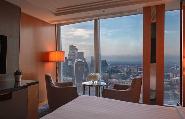 Habitación Deluxe King con vista a la ciudad · foto 3