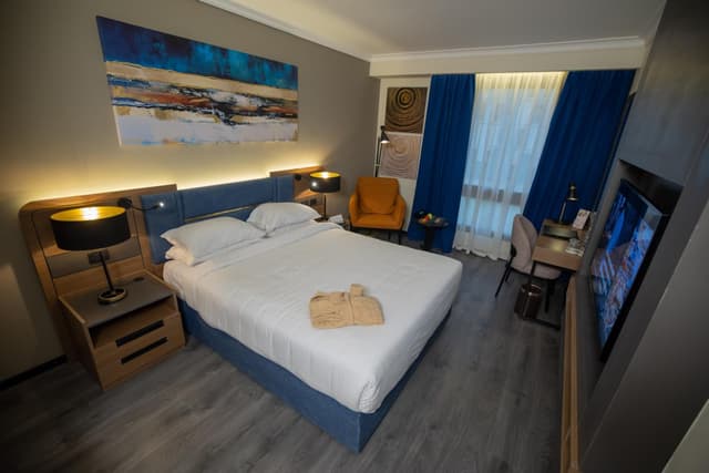 Premium King Room With 24/7 Butler Lounge Access · photo 3
