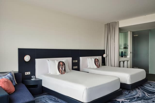 Premier Sky Twin Room with Two Twin Beds and Marina View · photo 3