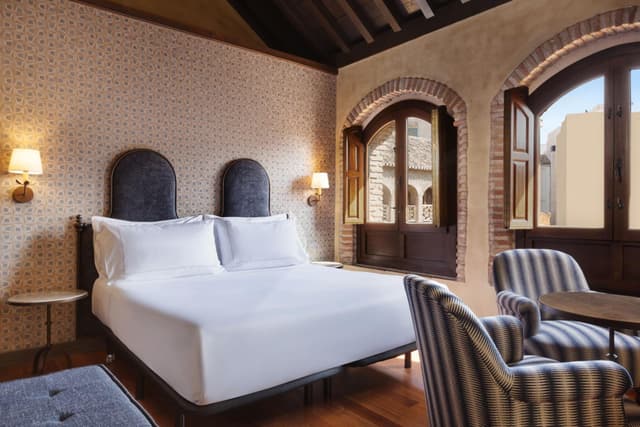 Superior King Room · photo 1
