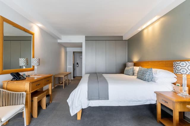 Mountain View Room · photo 1