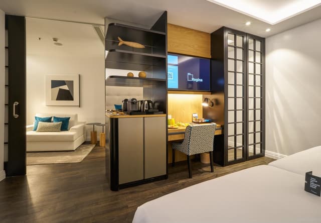 Suite Junior con vista al patio · foto 5