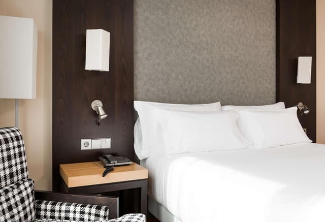 Standard Double or Twin Room · photo 4