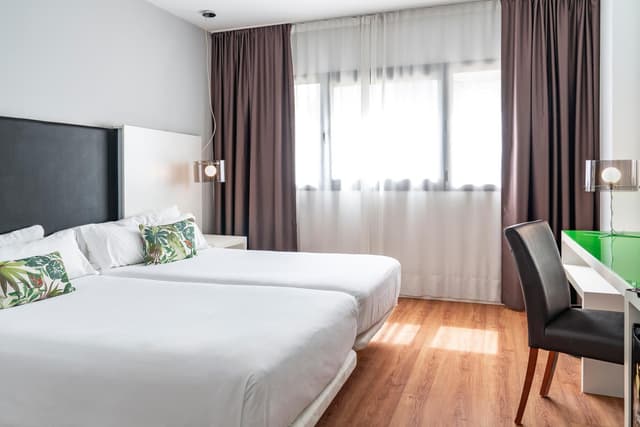 Double or Twin Room · photo 5
