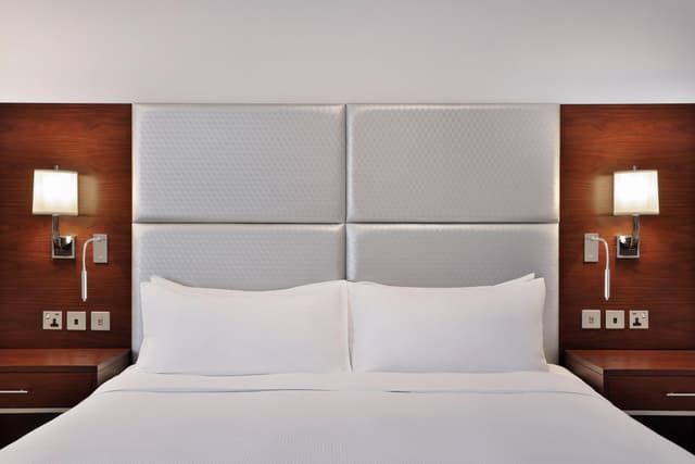 King Guest Room · photo 4