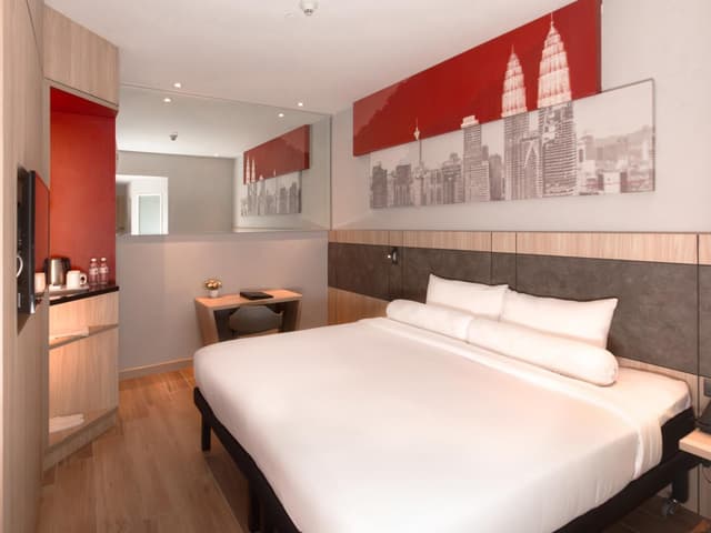 Standard Twin Room (No Window) · photo 7