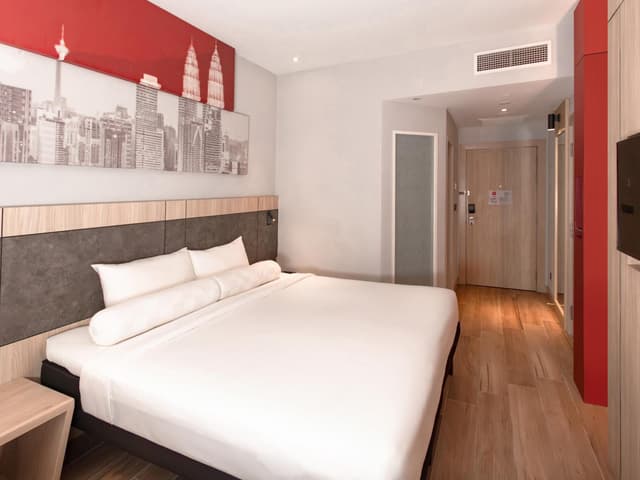 Standard Twin Room (No Window) · photo 2