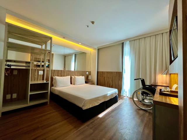 Habitación adaptada para personas con discapacidad · foto 2