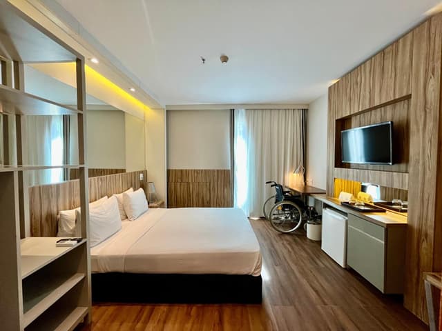 Habitación adaptada para personas con discapacidad · foto 6