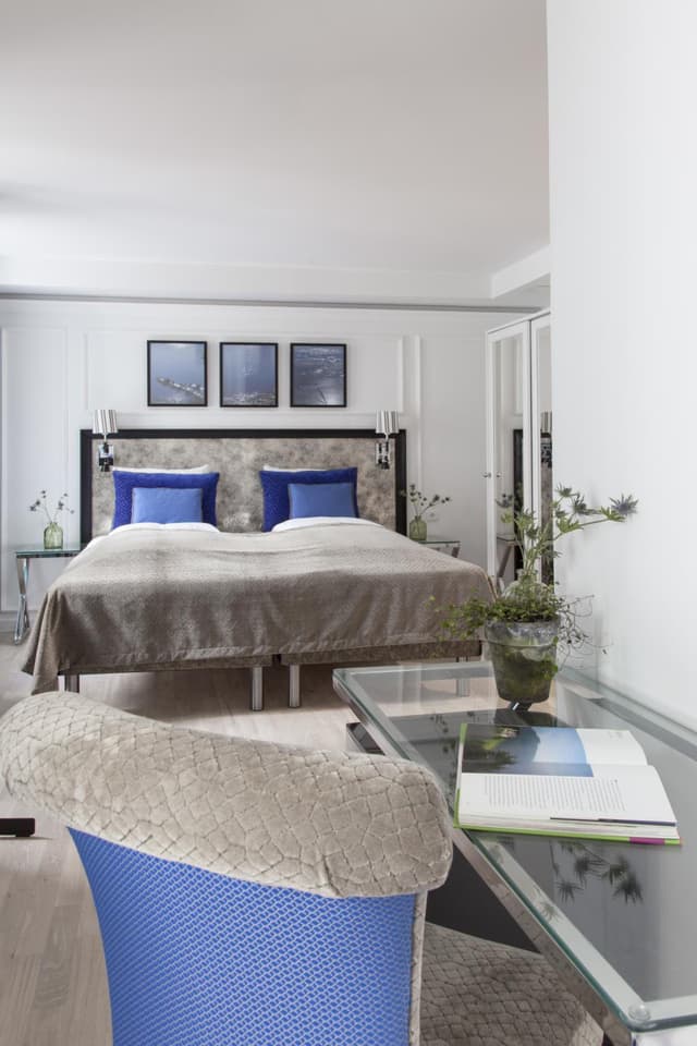 Relax in this stylish, comfortable retreat.