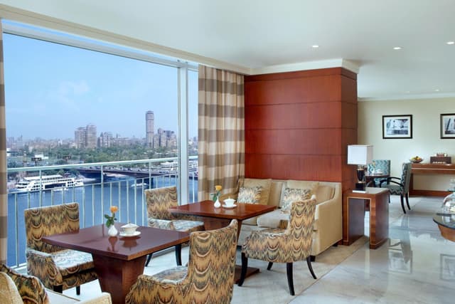 Club room, 1 King, Club Lounge Access · photo 3