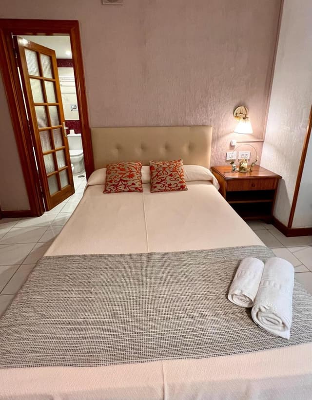 Small Double Room · photo 8
