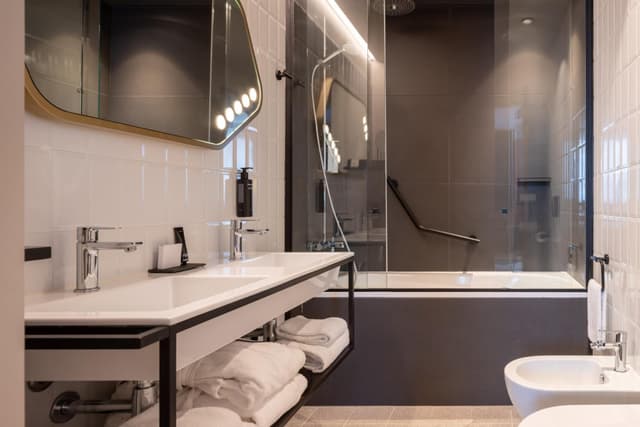 La Large Double Room · photo 6
