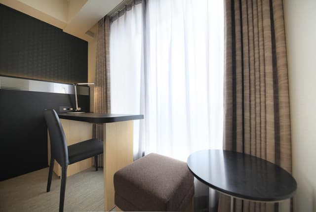 Standard Double Room - Non-Smoking · photo 7