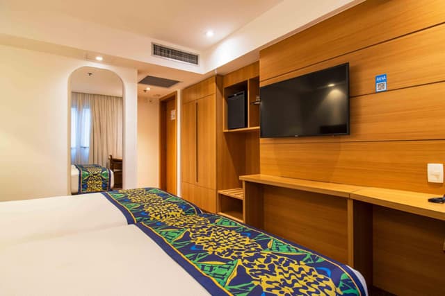 Superior Twin Room with Side Sea View · photo 3