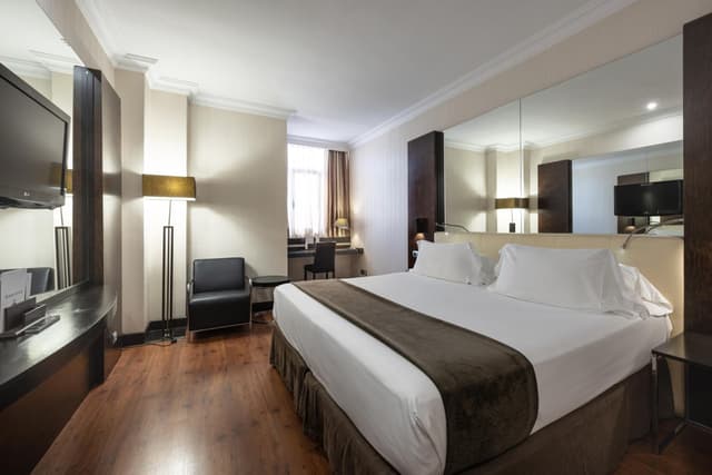 Double or Twin Room (1 Adult) · photo 8