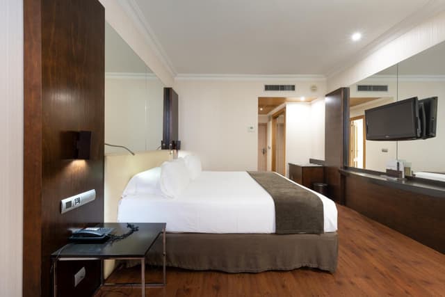 Double or Twin Room · photo 5