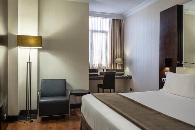Double or Twin Room · photo 4